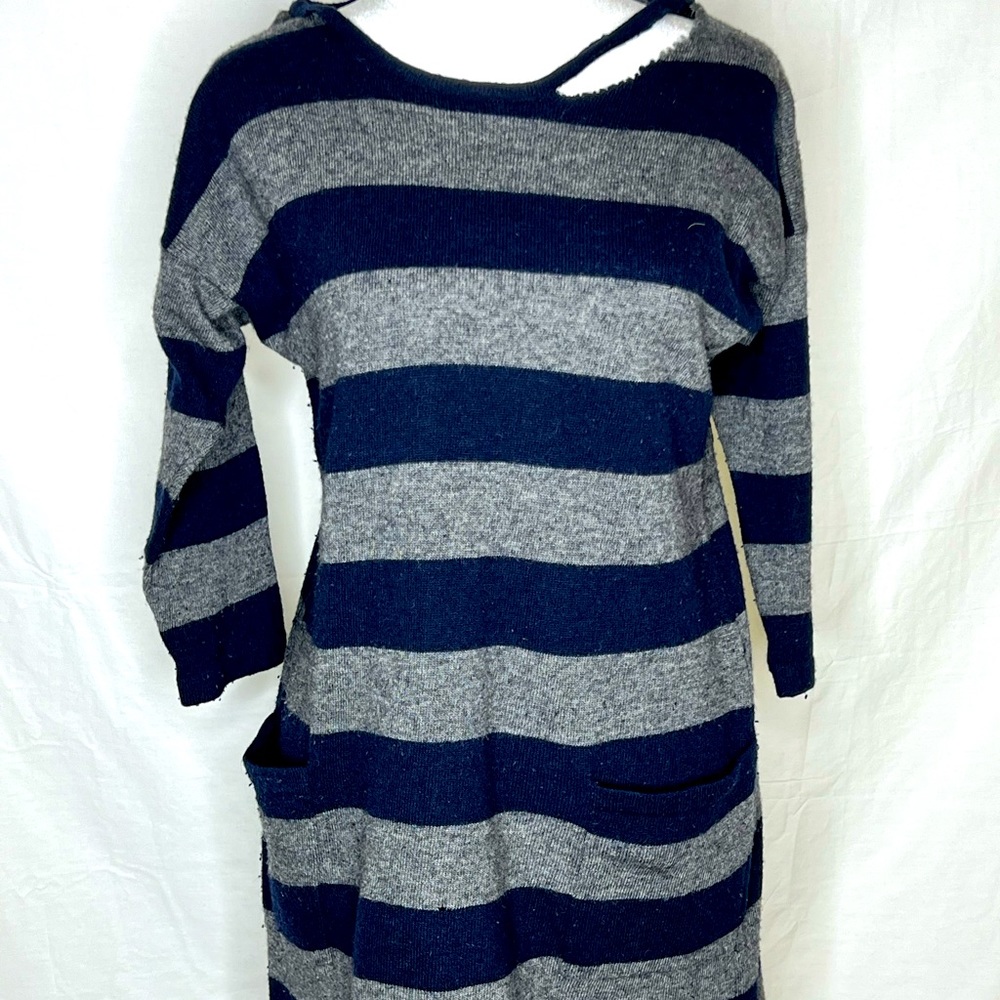H81 Black And Grey Stripped Shirt